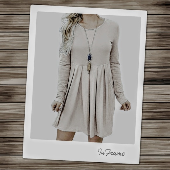 Short Pleated Gray/Beige Dress w/ Long Sleeves - Picture 2 of 4